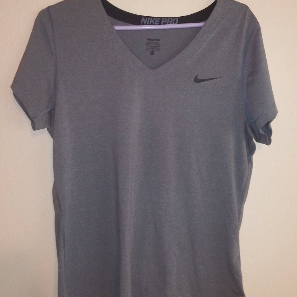 Nike Pro - Picture 3 of 3